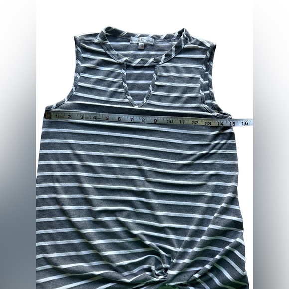 Moa Moa x-small sleeveless top - Picture 4 of 6